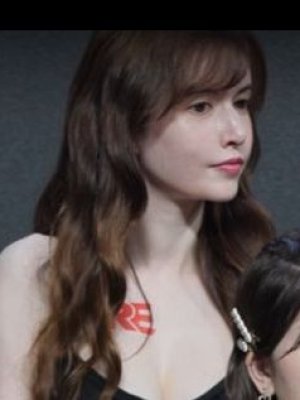水咲萝拉